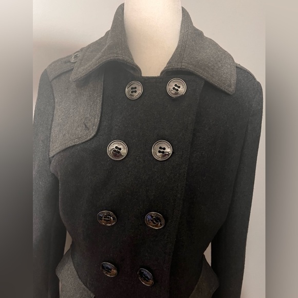 Kenneth Cole Coat w/ Lots of Style!! - Picture 3 of 13